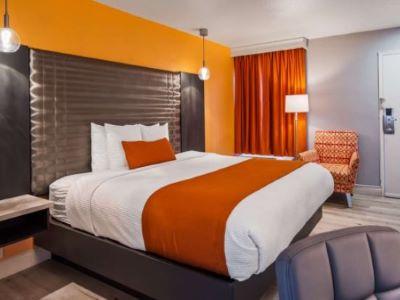 Hotel Clarion Pointe San Diego East 2*