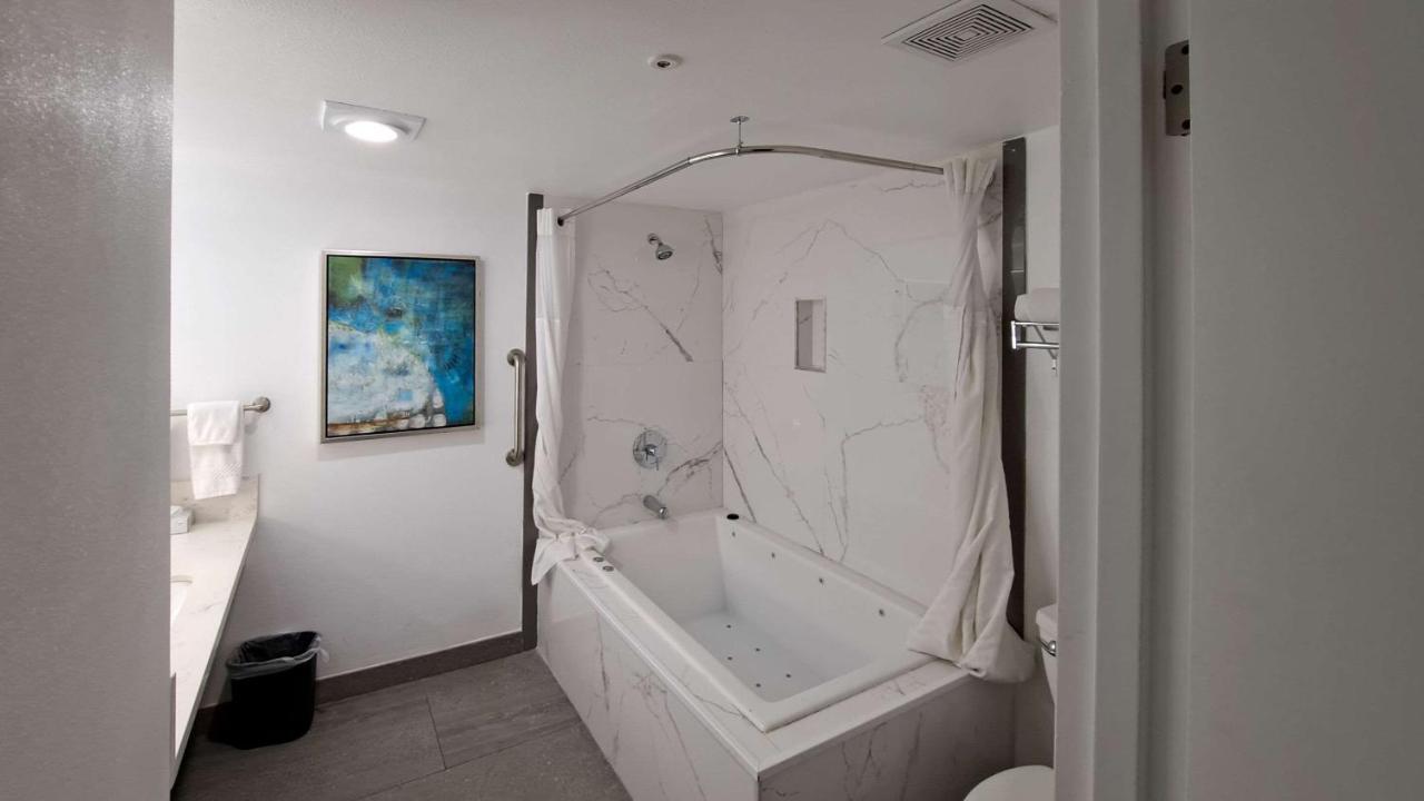 Hotel Clarion Pointe San Diego East El Cajon