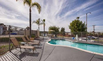 Clarion Pointe San Diego East 2*