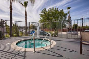 Clarion Pointe San Diego East Hotel