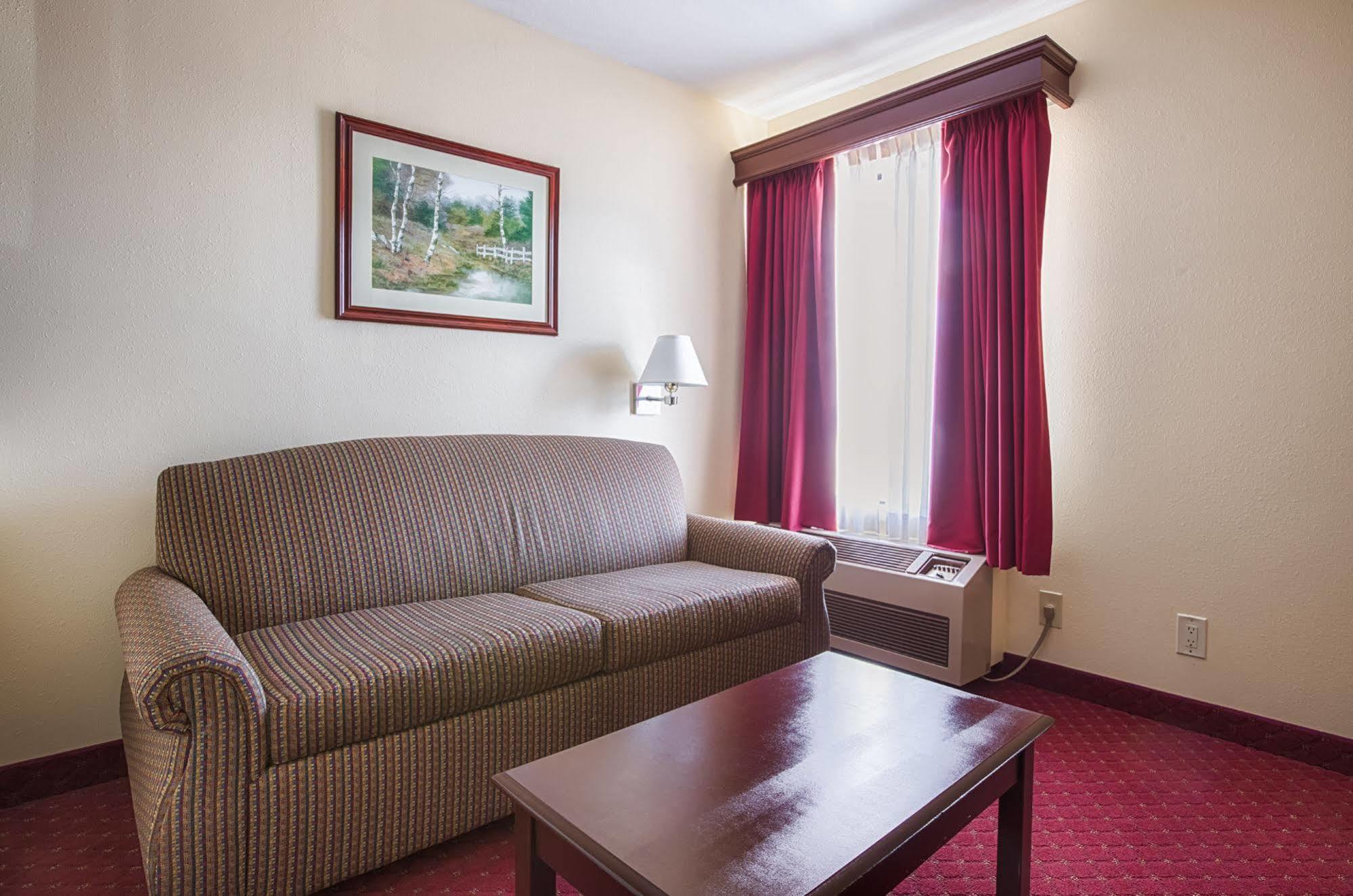 Hotel Clarion Pointe San Diego East El Cajon